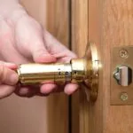 How to Install a Door Knob​?